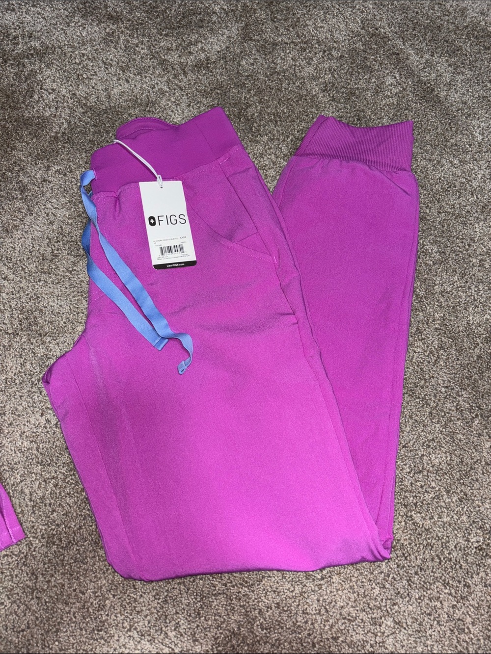 Women’s FIGS scrubs set Ultraberry XXS NWT